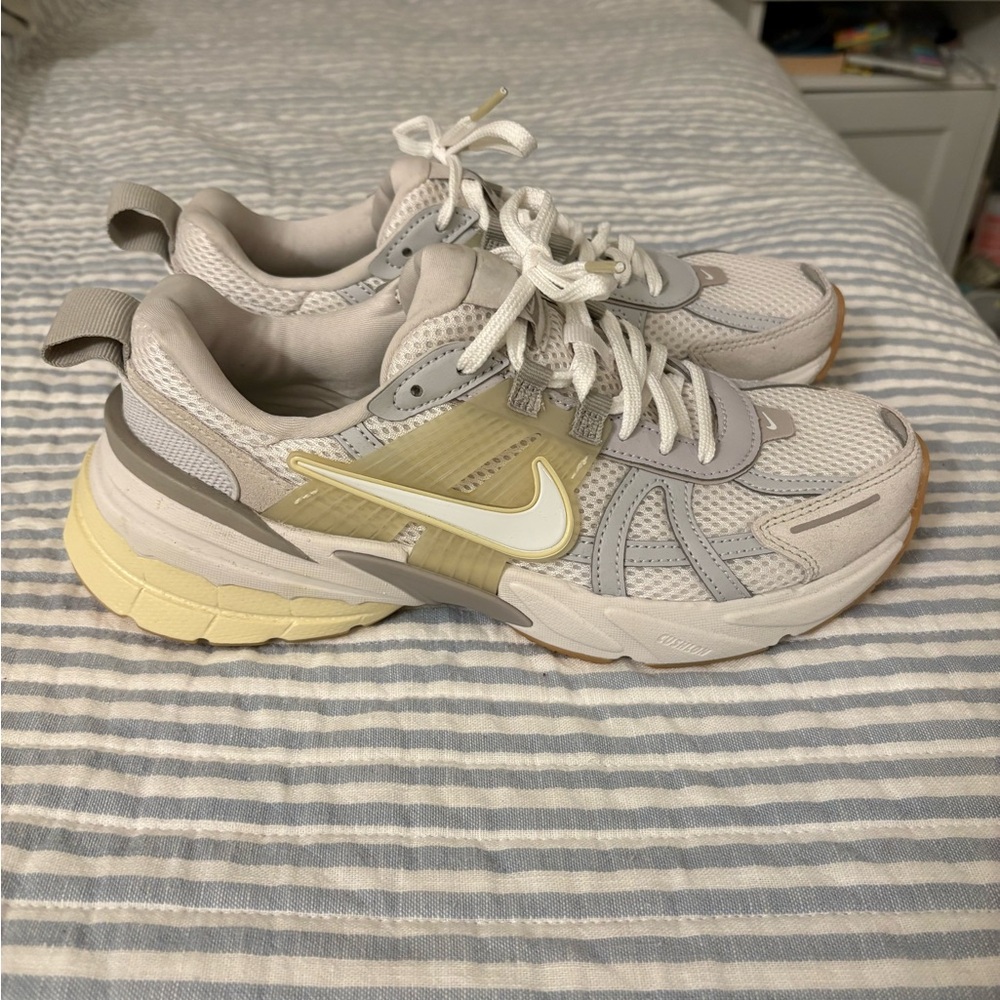 Nike Women's Sneakers in Light Gray and Pale Yellow - Picture 2 of 3